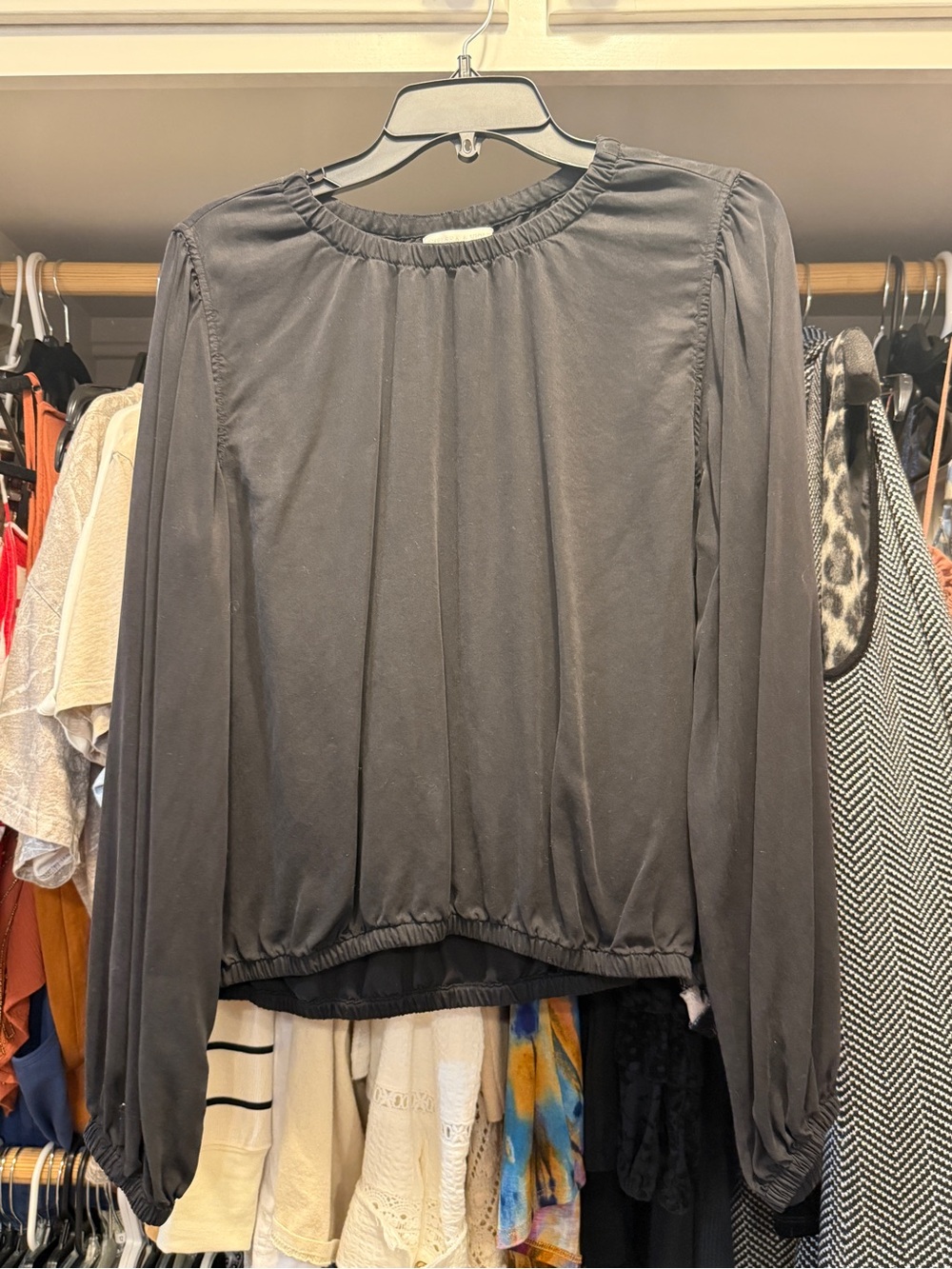Chelsea & Violet Black Long-Sleeve Elastic-Hem Blouse
